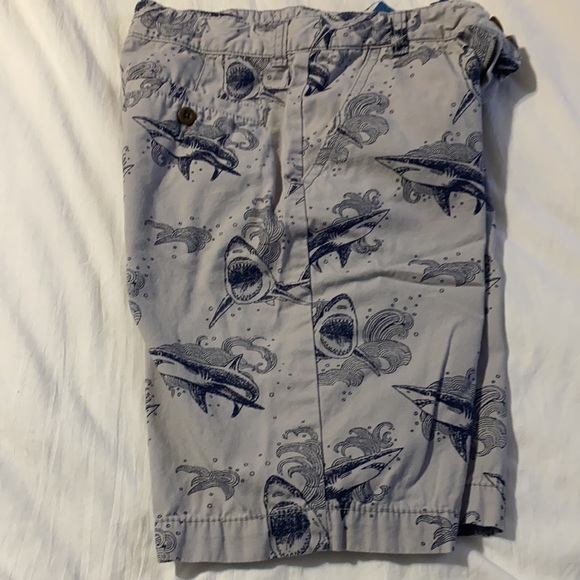 Old Navy Boys shorts size 10 - Picture 3 of 3